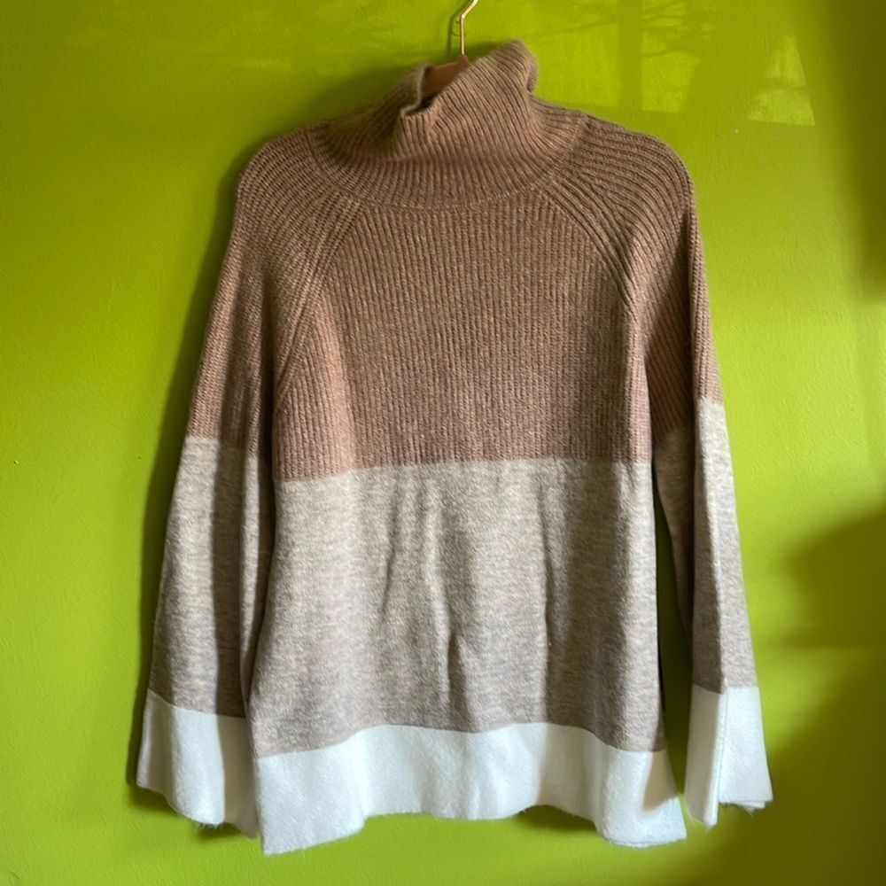 NWT Net.153 Color Block Long Sleeve Turtleneck Tunic Length Sweater Size M/L